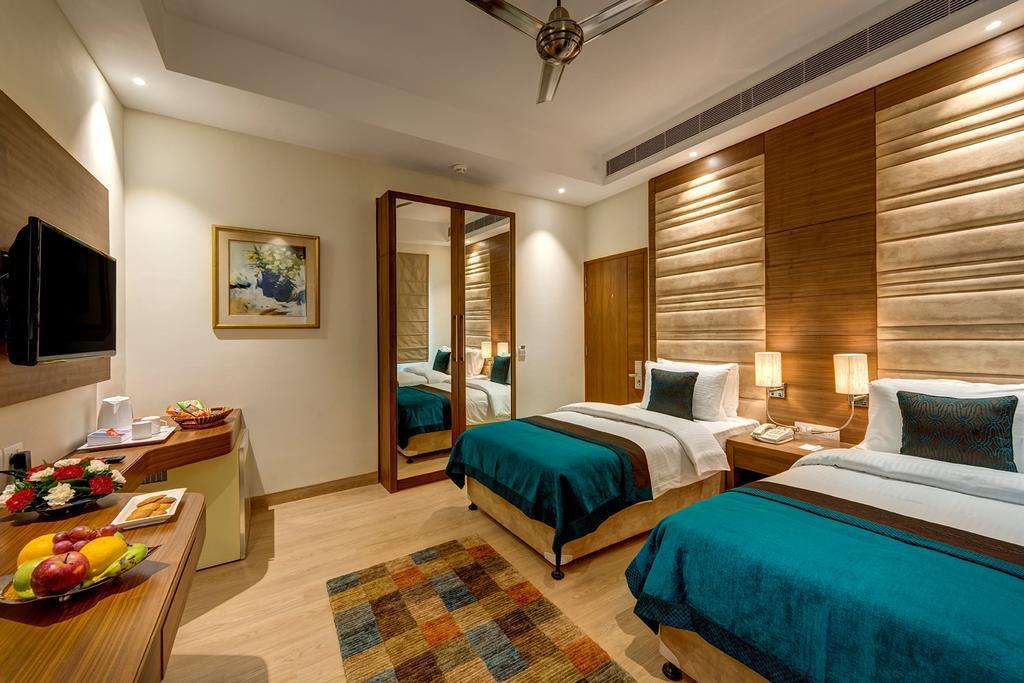 The Astor Hotel Kolkata Bilik gambar