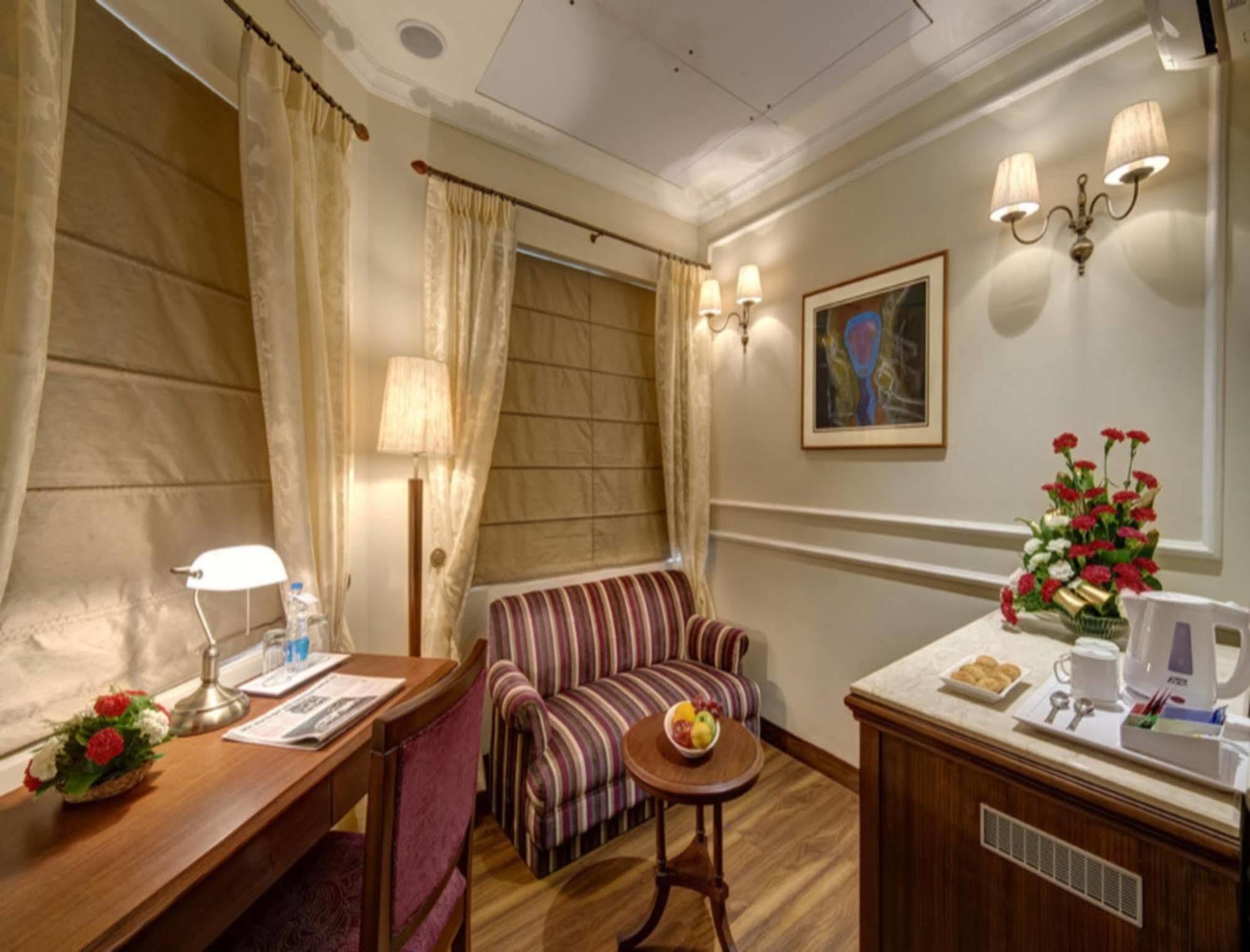 The Astor Hotel Kolkata Luaran gambar